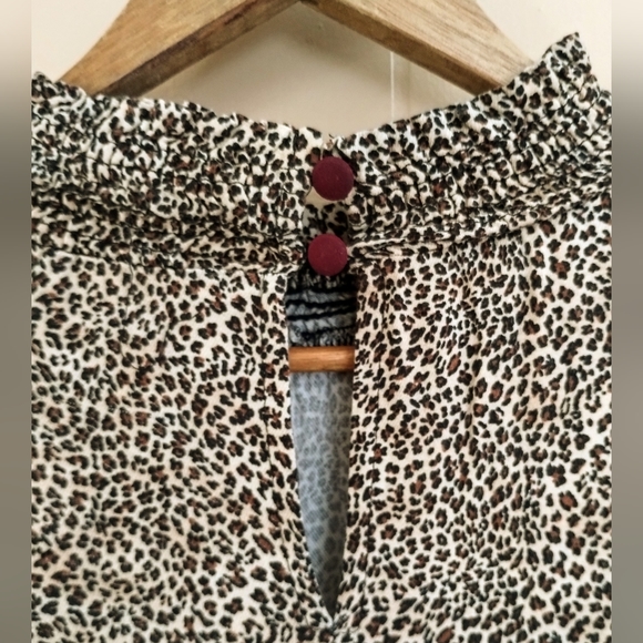 Cristina Lei lightweight long sleeve dress smocking, back cutout, made in Italy - Picture 3 of 7